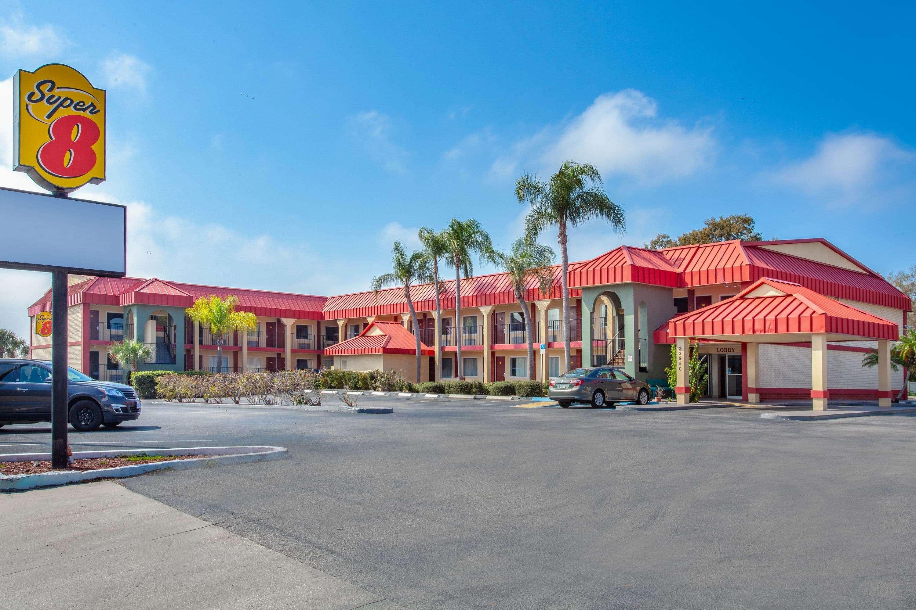 Super 8 By Wyndham Clearwater/Us Hwy 19 N Motel Exterior photo